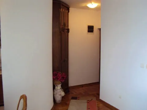 Izdavanje, jednosoban stan, 61m², Bijela, Herceg Novi - image 11