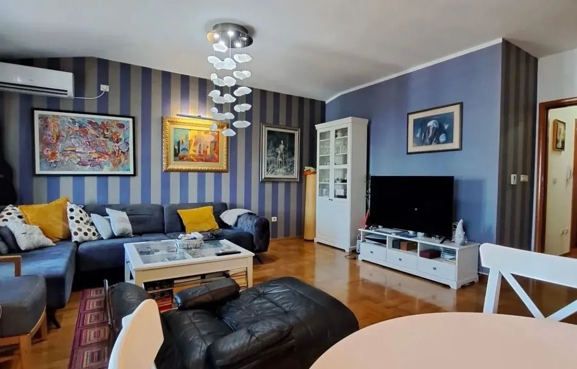 Izdavanje, dvosoban stan, 62m², Preko Morače, Podgorica