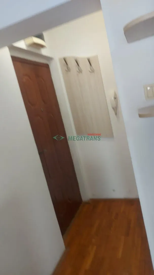 Izdavanje, jednosoban stan, 30m², Bulevar Oslobodjenja, Novi Sad Sve Podlokacije