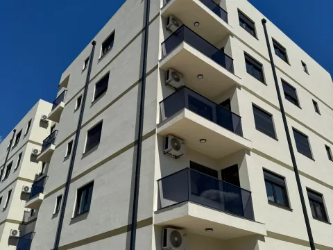 Sale, two bedroom apartment, 64m², Velika Plaža, Ulcinj - image 9