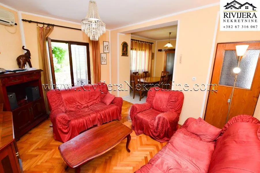 Prodaja, trosoban stan, 95m², Centar, Herceg Novi