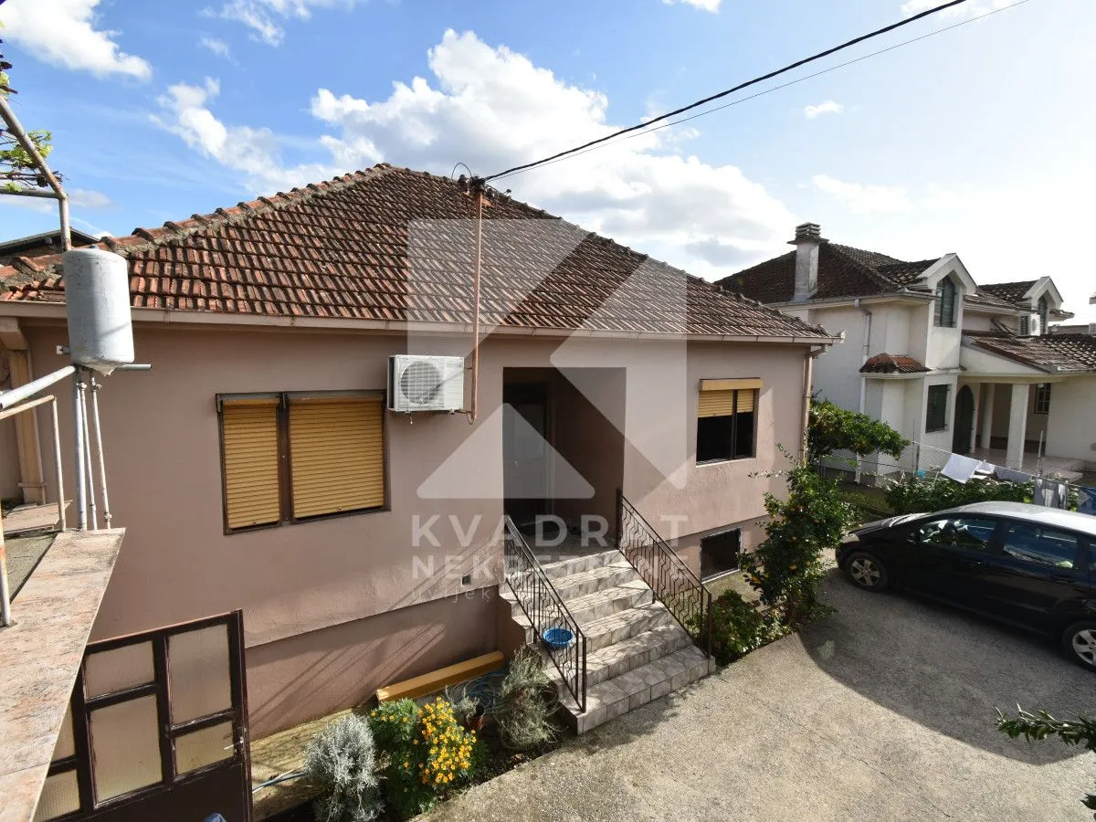 Prodaja, kuća, 200m², Tološi, Podgorica