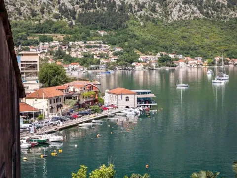 Izdavanje, jednosoban stan, 100m², Kotor, Crna Gora - image 7