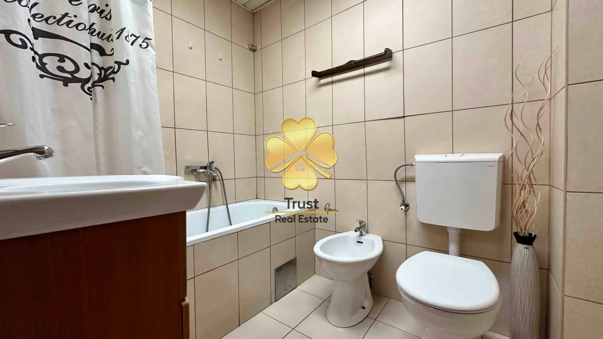 Rent, three bedroom apartment, 105m², Stari Aerodrom, Podgorica