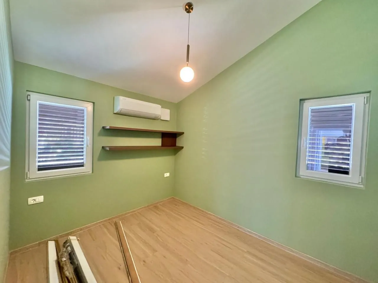 Prodaja, trosoban stan, 130m², Babin Do, Budva