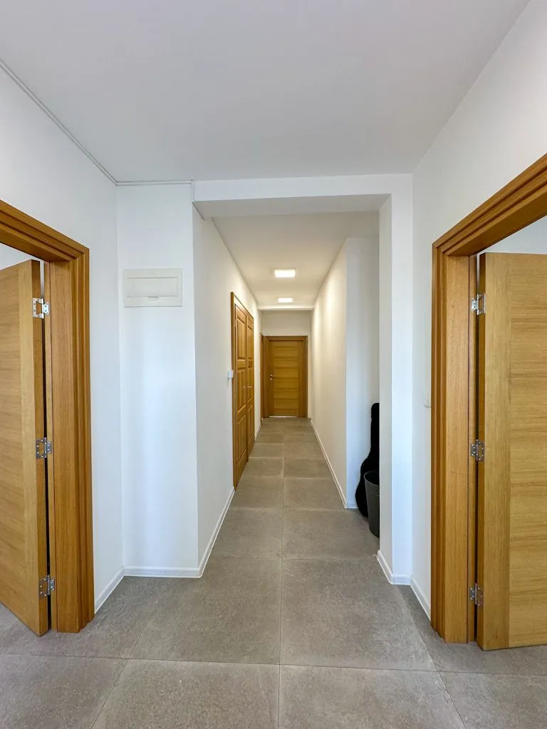 Rent, office space, 118m², Centar, Podgorica