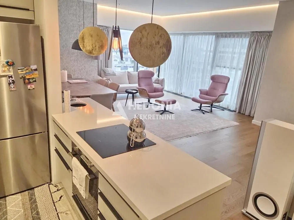 Sale, four bedroom apartment, 124m², Novi Beograd Blok 65, Novi Beograd Sve Podlokacije