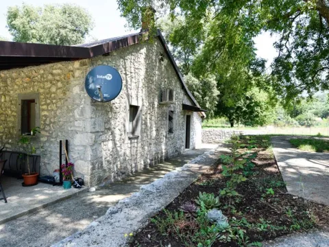 Izdavanje, kuća, 130m², Martinići, Danilovgrad - image 8