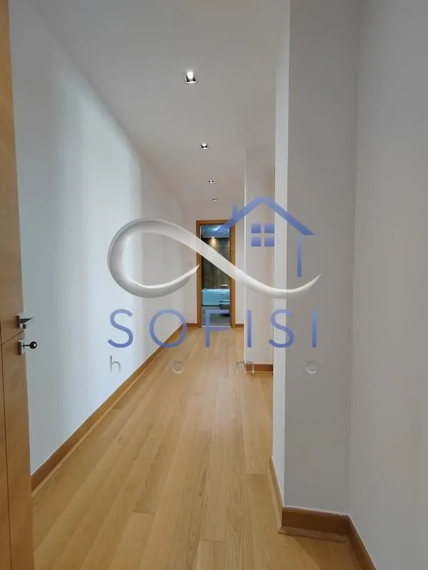Prodaja, četvorosoban stan, 240m², Adamovićevo Naselje, Novi Sad Sve Podlokacije