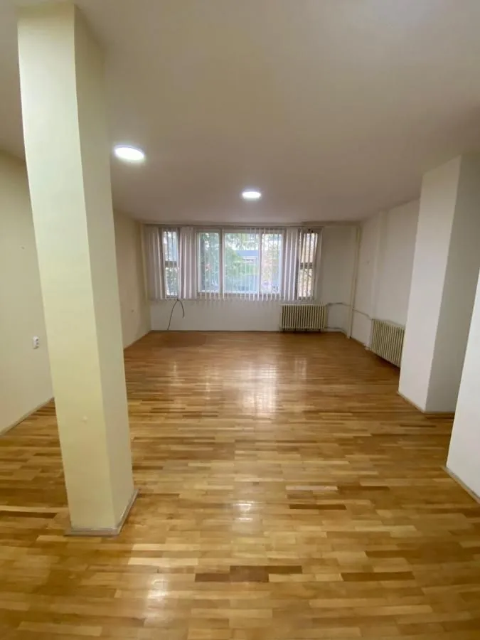 Rent, office space, 60m², Čukarica, Beograd