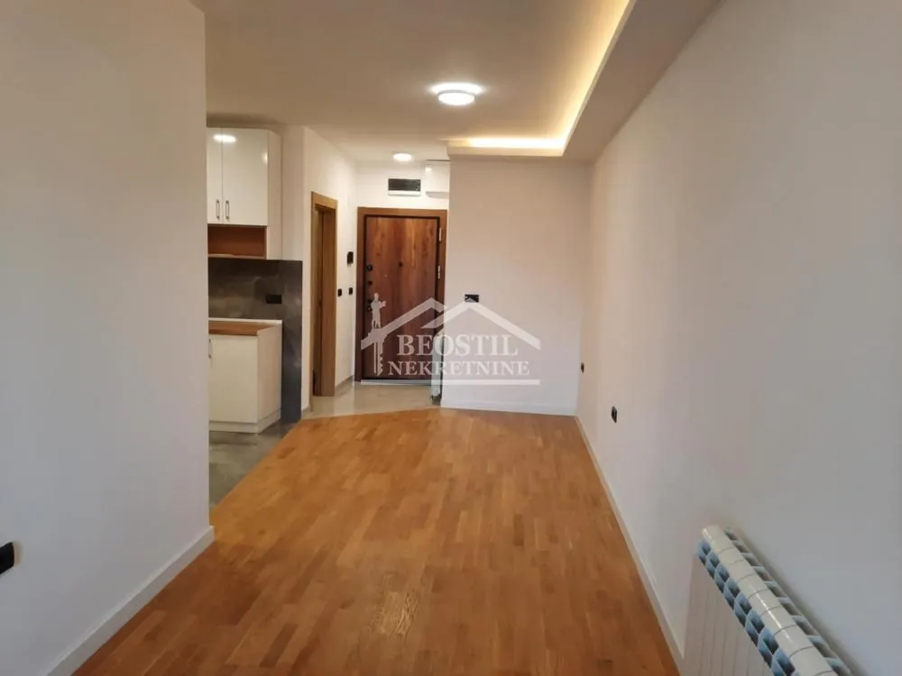 Izdavanje, jednosoban stan, 42m², Surčin, Beograd