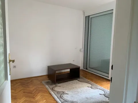 Izdavanje, trosoban stan, 56m², Bar, Crna Gora - image 5