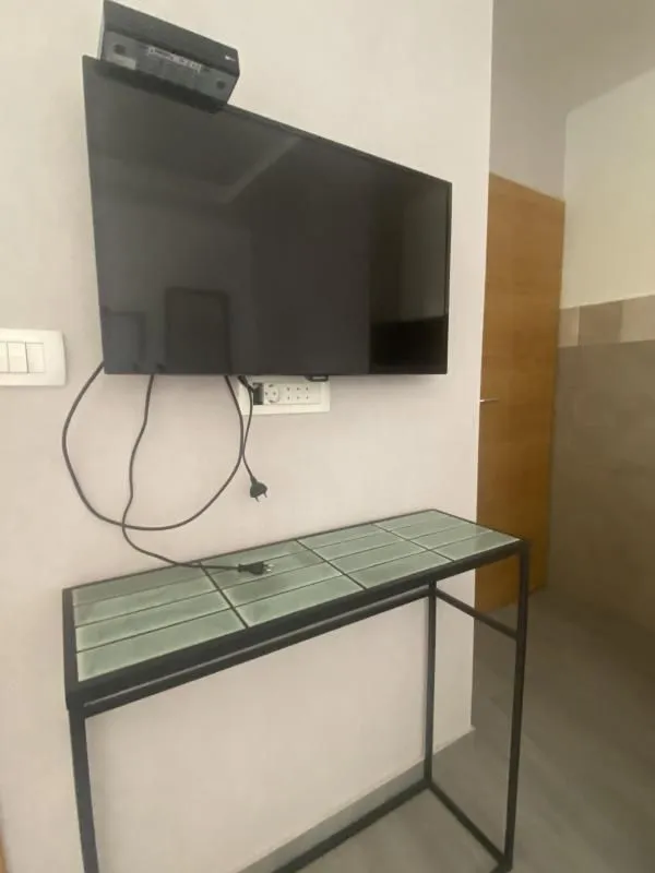 Izdavanje, garsonjera, 30m², Šušanj, Bar