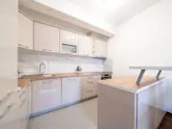 Izdavanje, dvosoban stan, 70m², Master Kvart, Podgorica - image 6