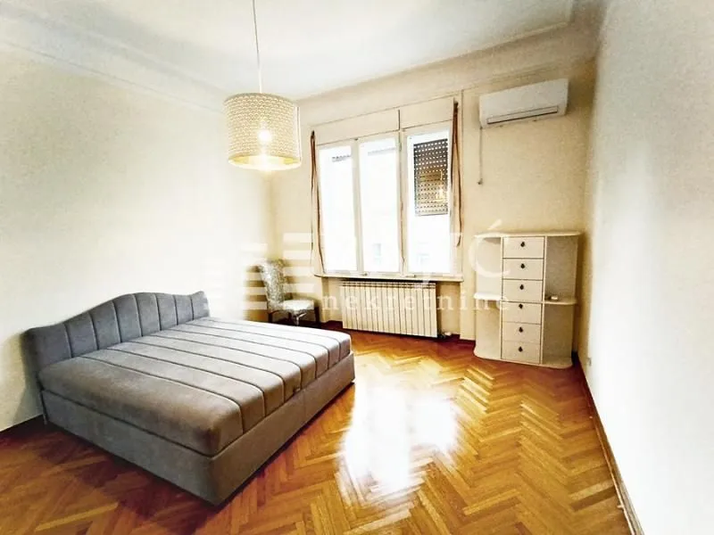 Rent, three bedroom apartment, 100m², Stari Grad, Beograd
