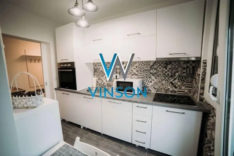Izdavanje, dvosoban stan, 50m², Centar, Novi Sad