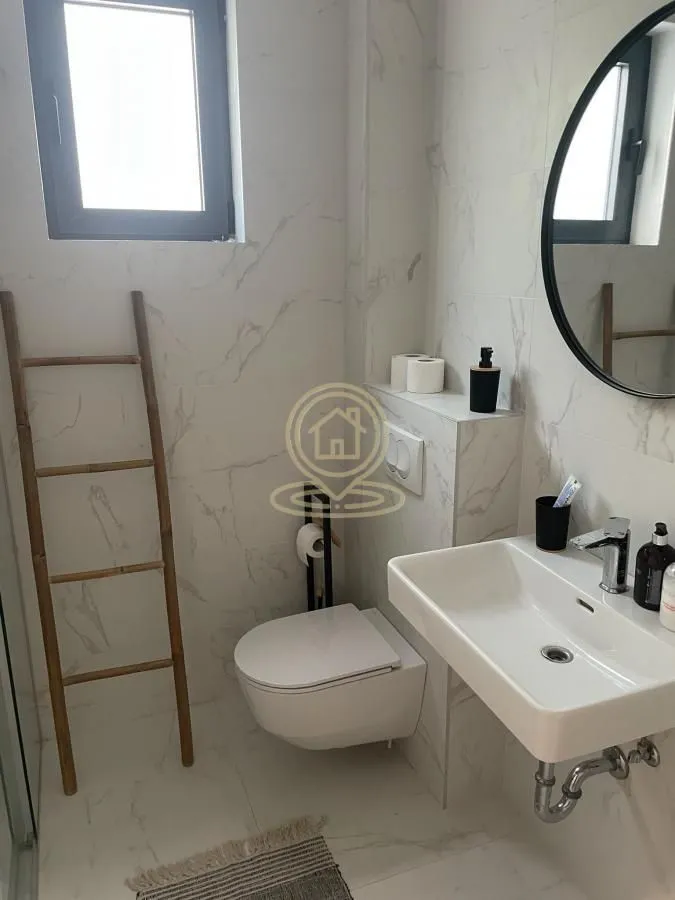 Izdavanje, dvosoban stan, 41m², Čubura, Beograd