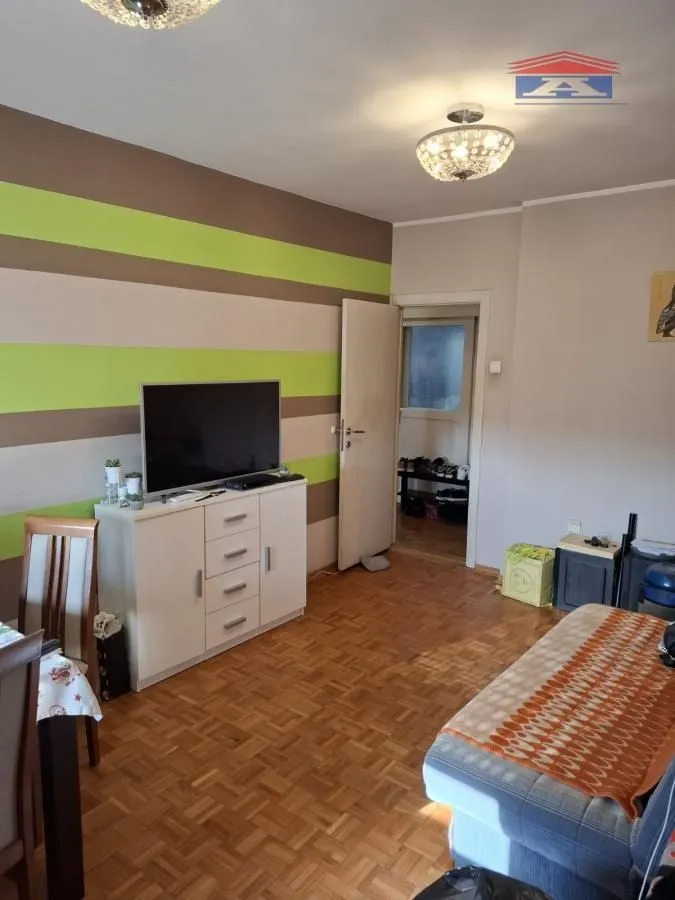 Prodaja, trosoban stan, 60m², Grbavica, Novi Sad Sve Podlokacije
