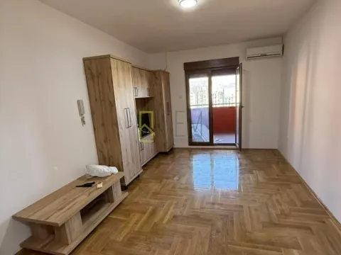 Prodaja, garsonjera, 33m2, Tuški Put, Podgorica Prodaja, garsonjera, 33m2, Tuški Put, Podgorica