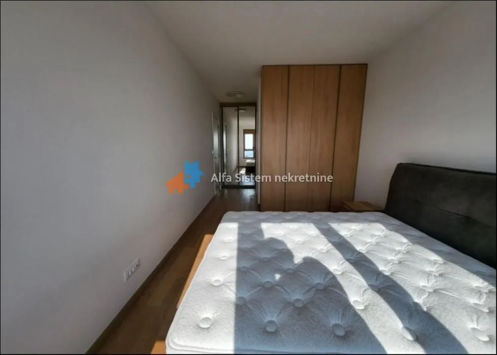 Izdavanje, četvorosoban stan, 100m², Novi Beograd Blok 65, Novi Beograd Sve Podlokacije