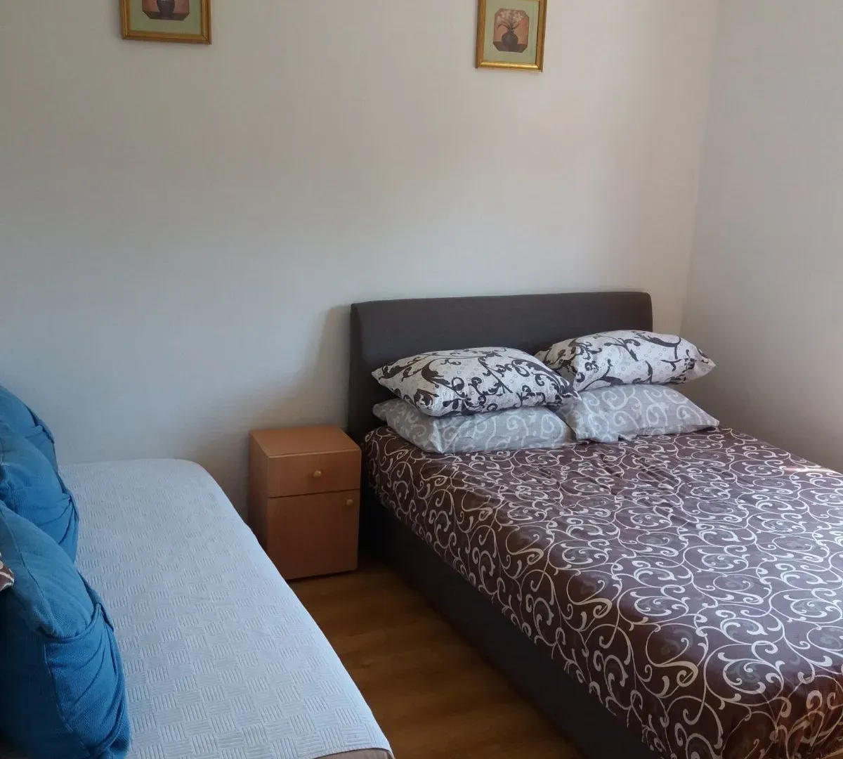 Rent, one bedroom apartment, 25m², Kalimanj, Tivat
