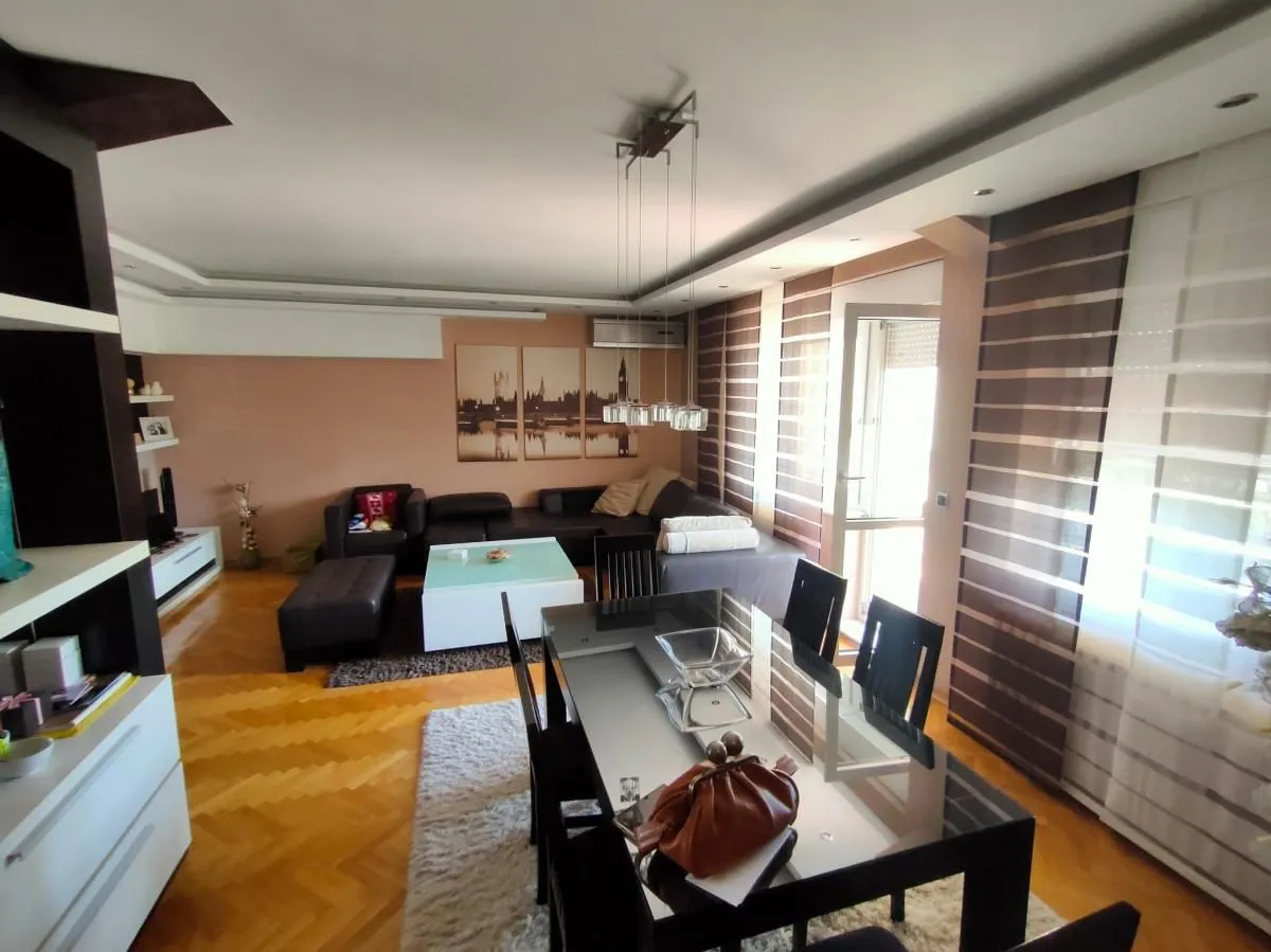 Izdavanje, trosoban stan, 103m², Spens, Novi Sad Sve Podlokacije
