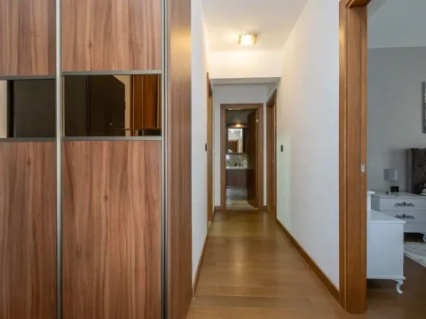 Izdavanje, trosoban stan, Ljubović, Podgorica - image 4