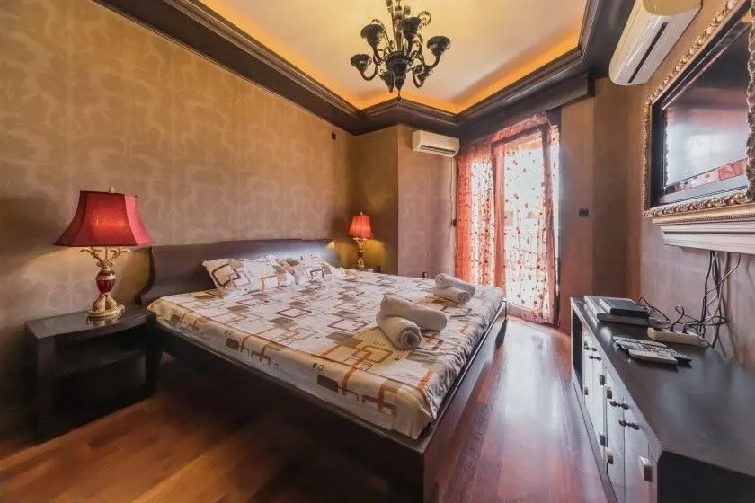 Sale, two bedroom apartment, 90m², Dobrota, Kotor