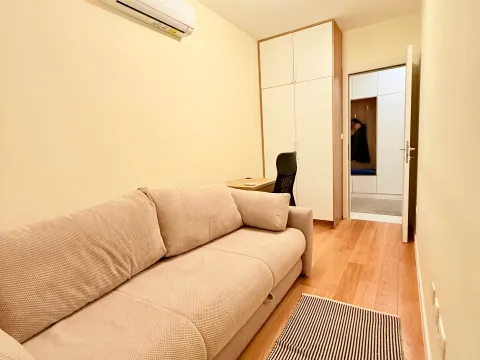 Izdavanje, trosoban stan, 94m², Central Point, Podgorica - image 10