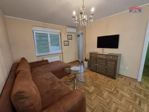 Rent, one bedroom apartment, 35m², Grbavica, Novi Sad Sve Podlokacije - image 3