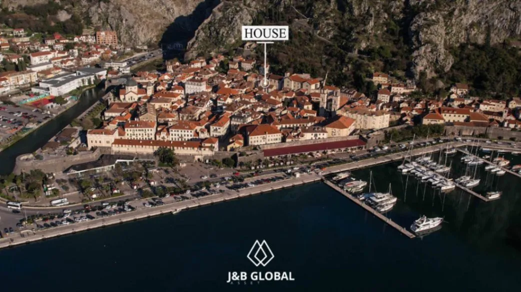 Sale, house, 300m², Kotor, Crna Gora