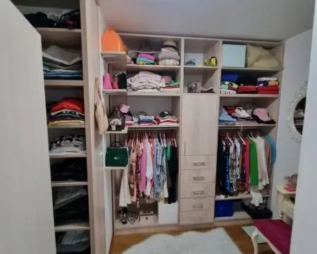 Izdavanje, četvorosoban stan, 100m², Centar, Novi Sad - image 16