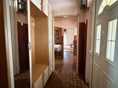 Prodaja, kuća, 90m², Tološi, Podgorica - image 9