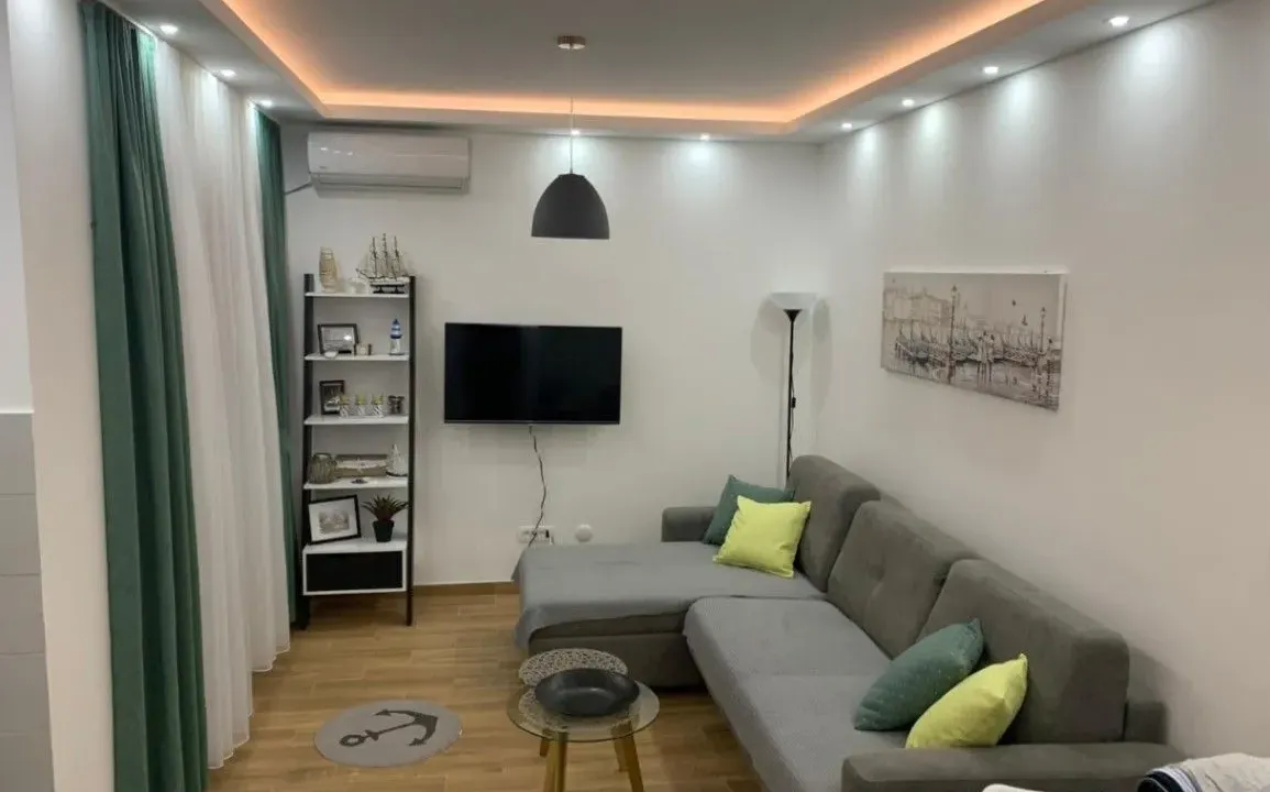 Izdavanje, jednosoban stan, 40m², Golubovina, Budva