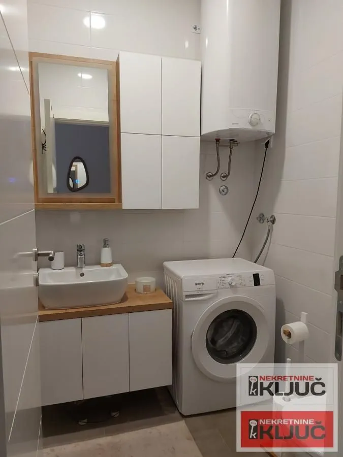 Izdavanje, dvosoban stan, 40m², Kej, Novi Sad Sve Podlokacije