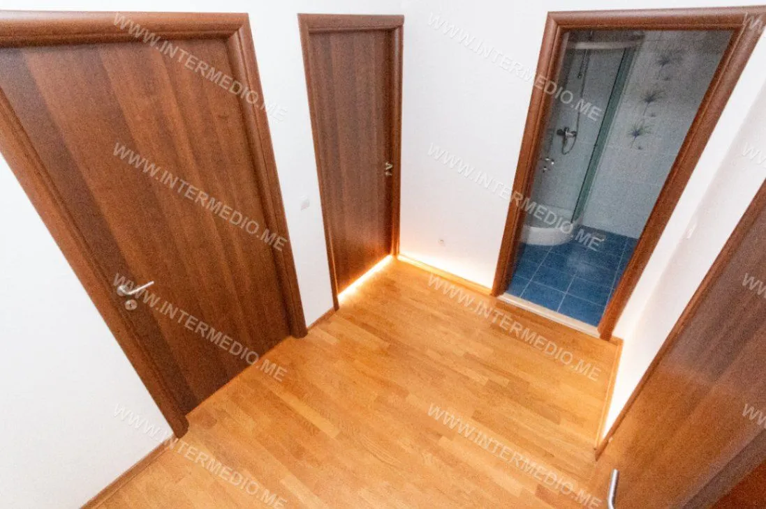 Prodaja, dvosoban stan, 132m², Igalo, Herceg Novi