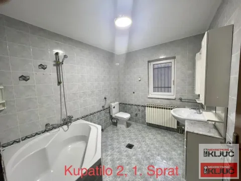 Izdavanje, kuća, 227m², Tatarsko brdo, Petrovaradin - image 11