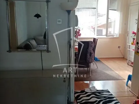 Prodaja, kuća, 91m², Zemun Kalvarija, Zemun Sve Podlokacije - image 8