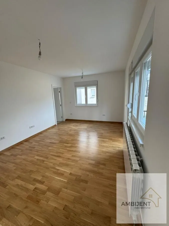 Izdavanje, dvosoban stan, 40m², Ledine, Beograd