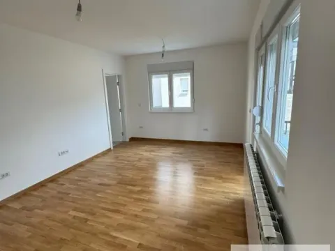 Rent, two bedroom apartment, 40m², Ledine, Beograd - image 3