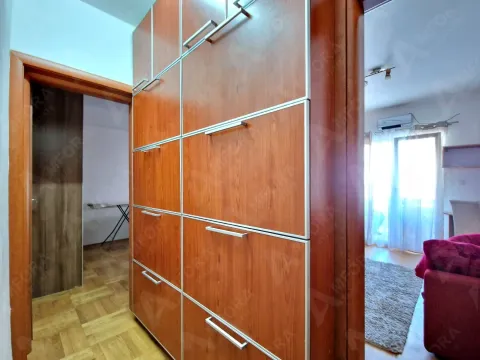 Rent, three bedroom apartment, 90m², Budva, Crna Gora - image 8