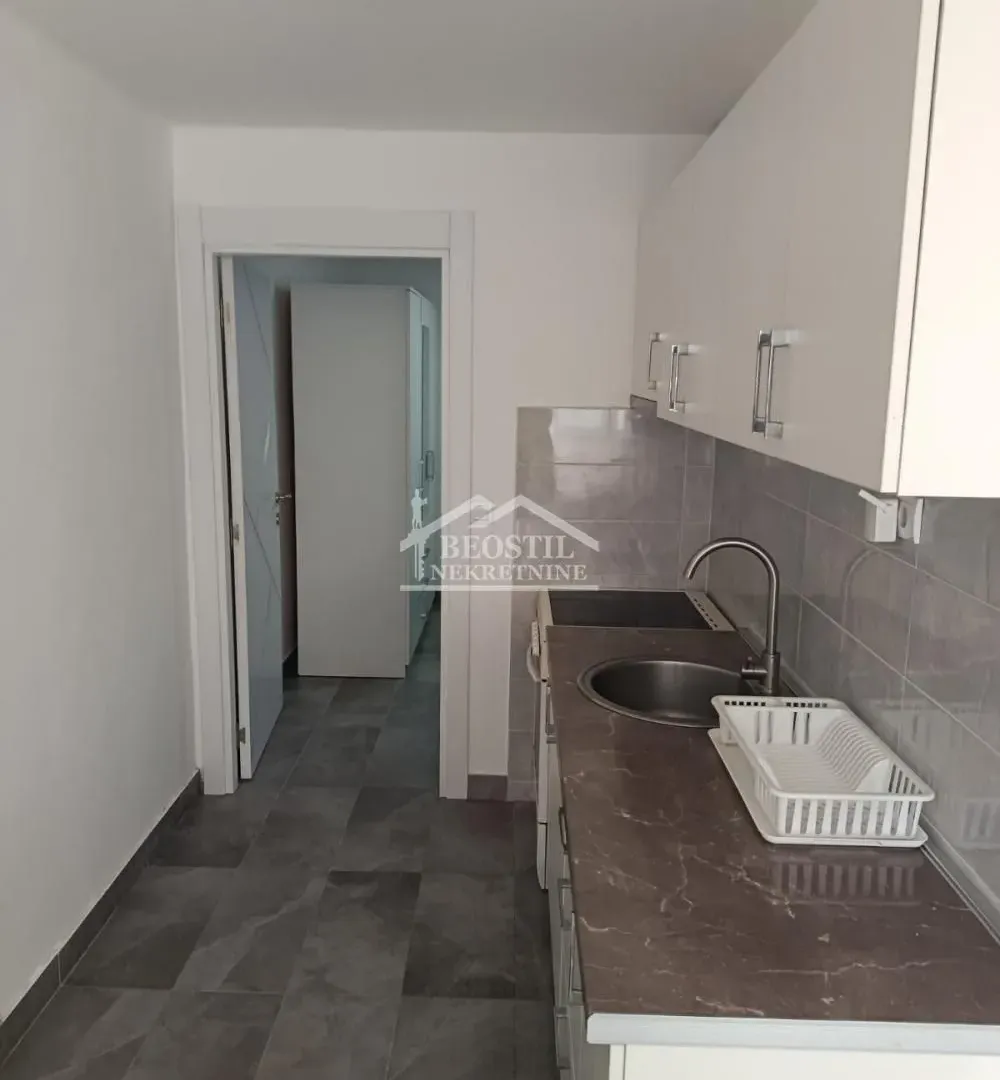 Izdavanje, jednosoban stan, 32m², Zvezdara Sve Podlokacije, Beograd