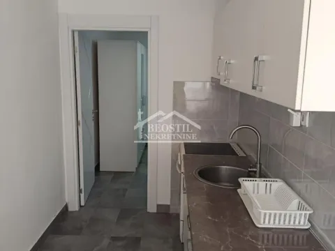 Izdavanje, jednosoban stan, 32m², Zvezdara Sve Podlokacije, Beograd - image 4