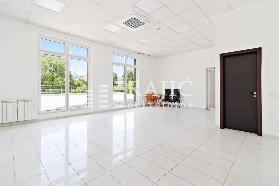 Rent, office space, 53m², Savski Venac, Beograd
