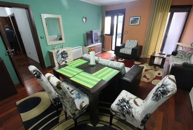 Prodaja, dvosoban stan, 85m², Kotor, Crna Gora