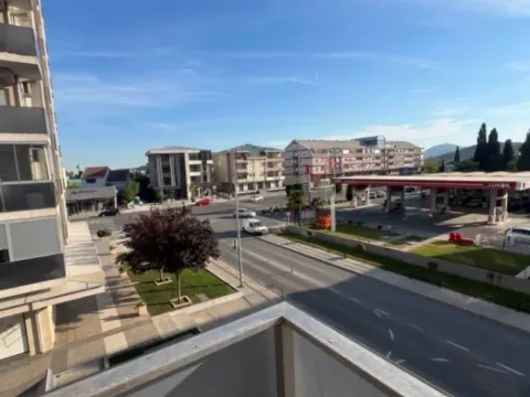 Izdavanje, jednosoban stan, 54m², City Kvart, Podgorica - image 9
