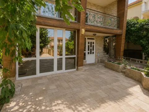 Izdavanje, kuća, 168m², Dubrava, Bar - image 4