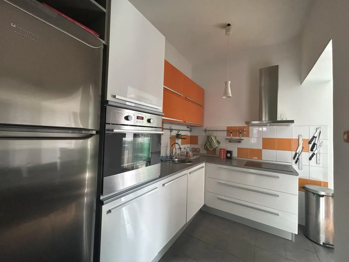 Izdavanje, trosoban stan, 80m², Staro groblje, Niš