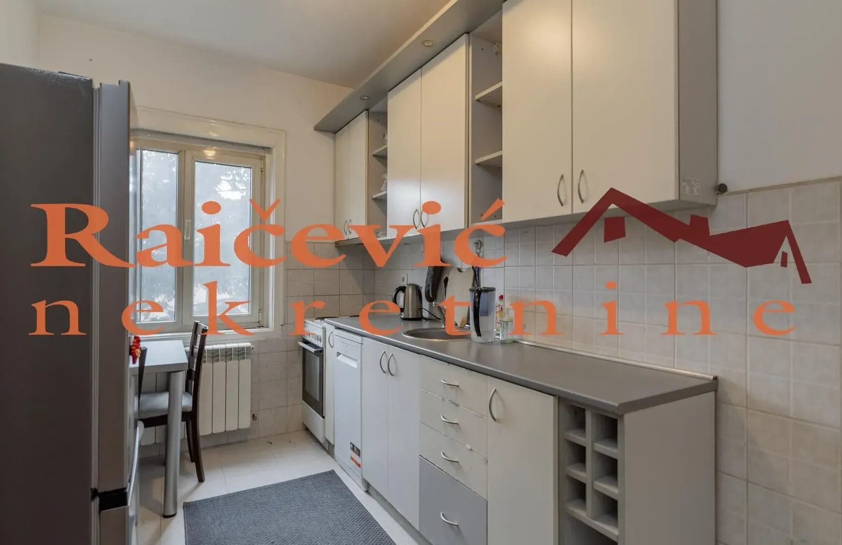 Prodaja, trosoban stan, 68m², Kalenić Pijaca, Vračar Sve Podlokacije