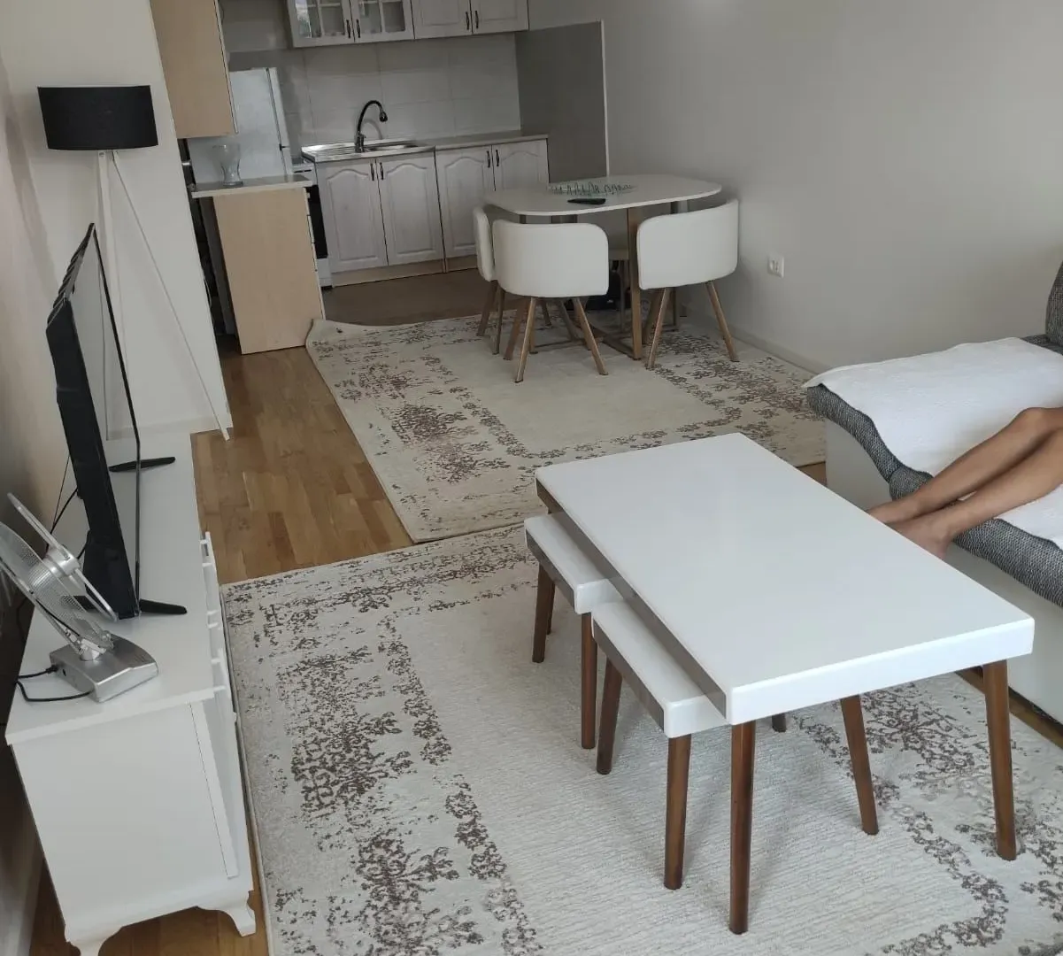 Izdavanje, jednosoban stan, 43m², Stari Aerodrom, Podgorica